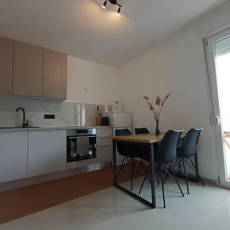 Apartment Danica *