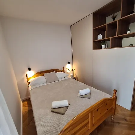 Danica Apartment *